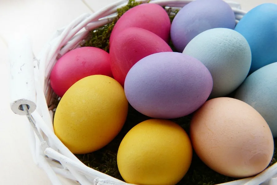 how to use natural dyes for easter eggs