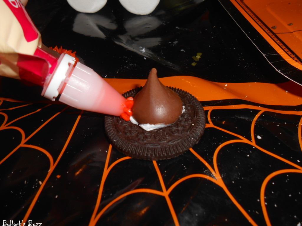 HersheysHalloweenReview12