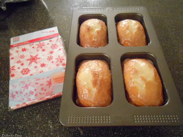 mini lemon bread loves in mini loaf pan