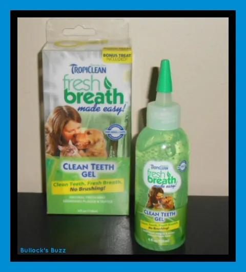 PetBox Review3a Tropiclean Fresh Breath Gel Close Up Shot