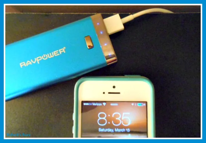 RAVPower Luster Series Power Bank Review5 Charging Phone