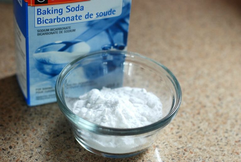 25 Spring Cleaning Hacks Using Baking Soda