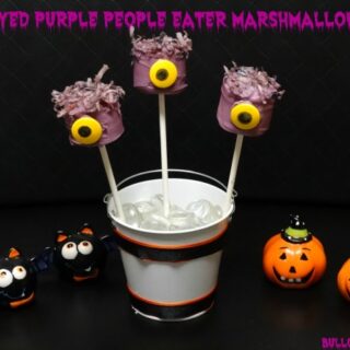 One-Eyed Purple People Eater Marshmallow Pops