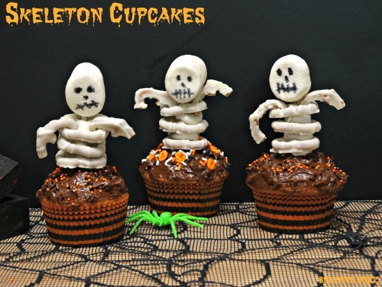 Marshmallow Skeleton Cupcakes