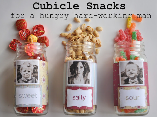 last_minute_DIY_food_gift_ideas_cubicle_snacks