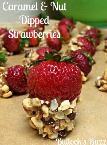 recipes_caramel_and_nut_dipped_strawberries recipe