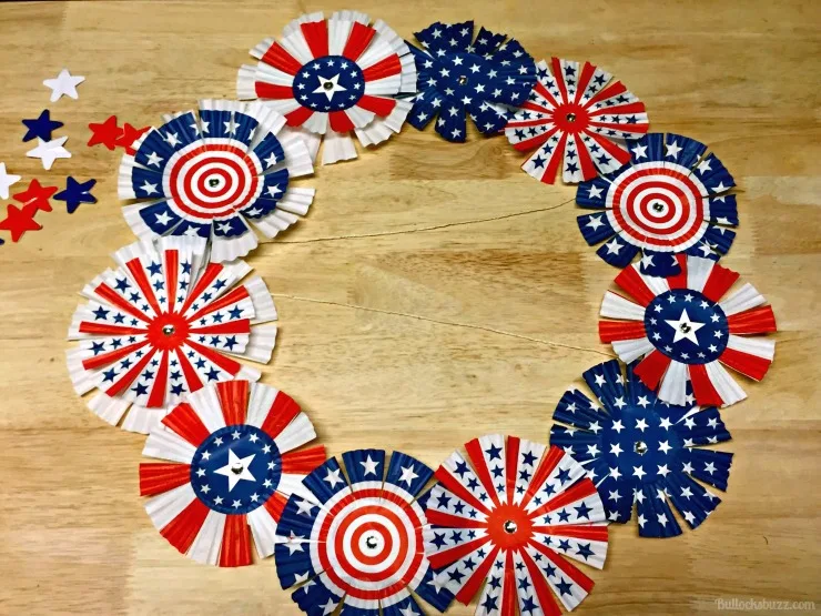 memorial day or 4TH OF JULY CUPCAKE LINER WREATH add string to middle