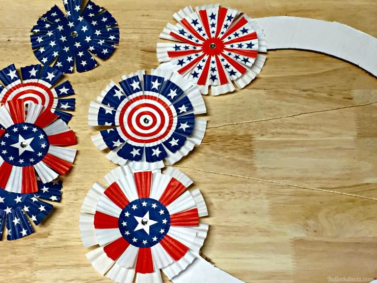 memorial day or 4TH OF JULY CUPCAKE LINER WREATH glue wrappers