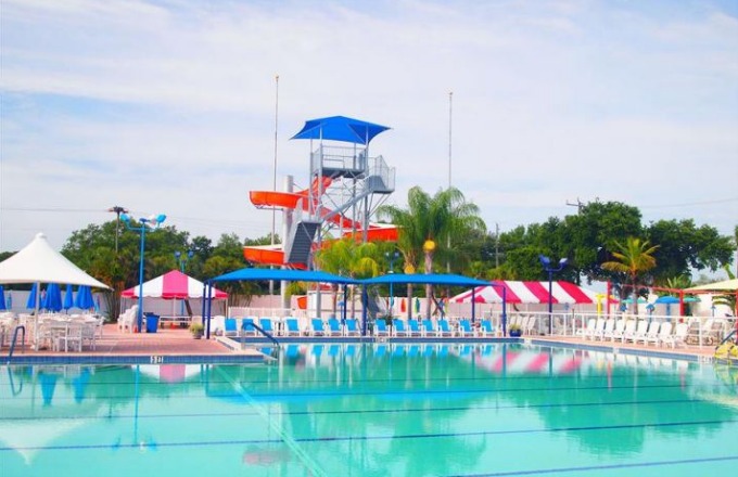 sun_n_fun_resort outdoor pool florida family vacation