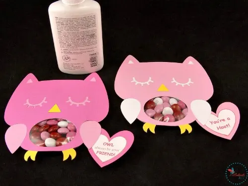 Cricut Explore Air craft idea DIY Valentines Day Owl Candy Valentine