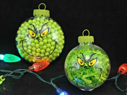 Cricut Explore Air craft idea grinch ornaments