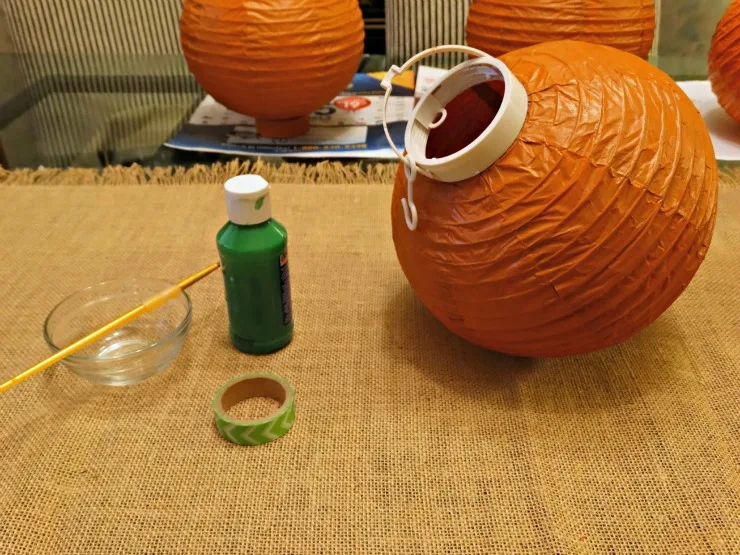 DIY Halloween Lanterns Energizer Eco Advanced paint plastic parts