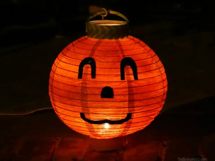 DIY Halloween Lanterns Pumpkin Lantern with Energizer Eco Advanced