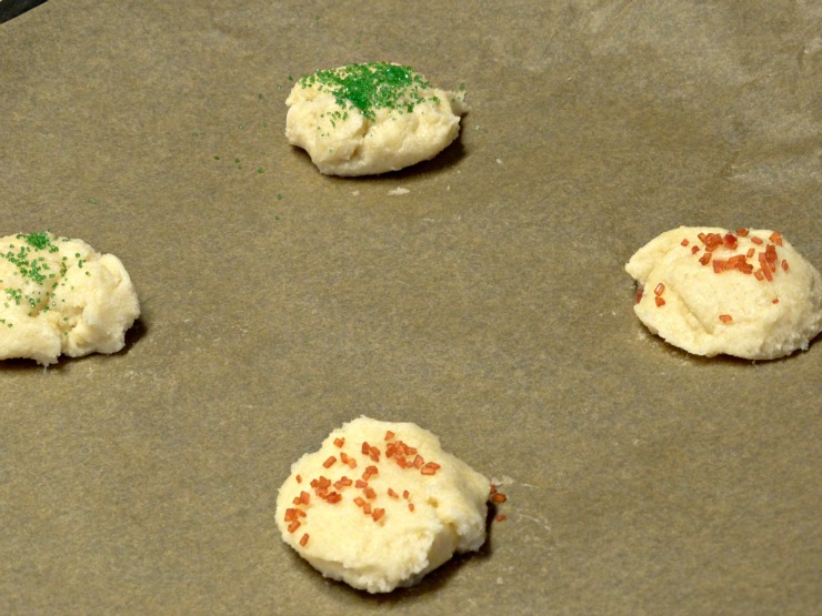 vanilla butter cookies Glade Winter collection add sprinkles to cookie dough then bake
