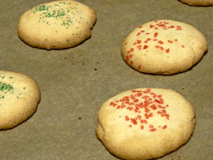 vanilla butter cookies Glade Winter collection remove from oven