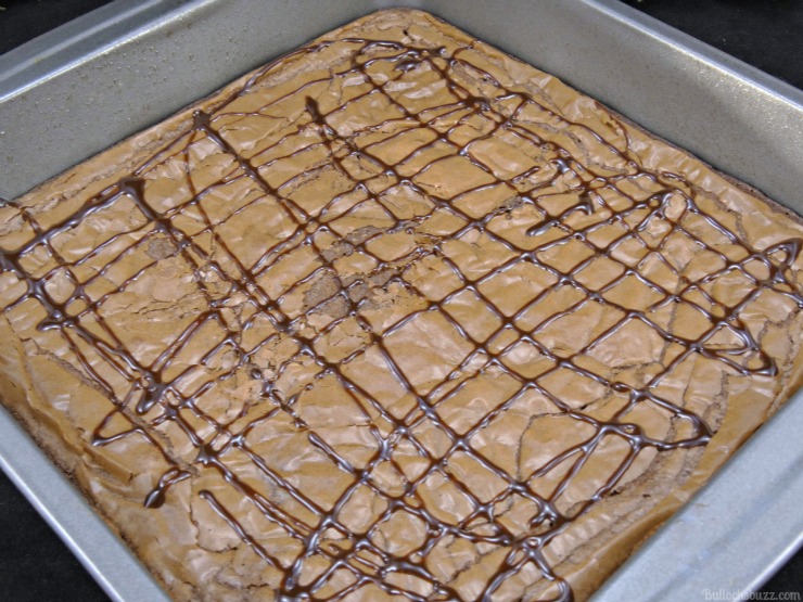 drizzle brownies with chocolate syrup