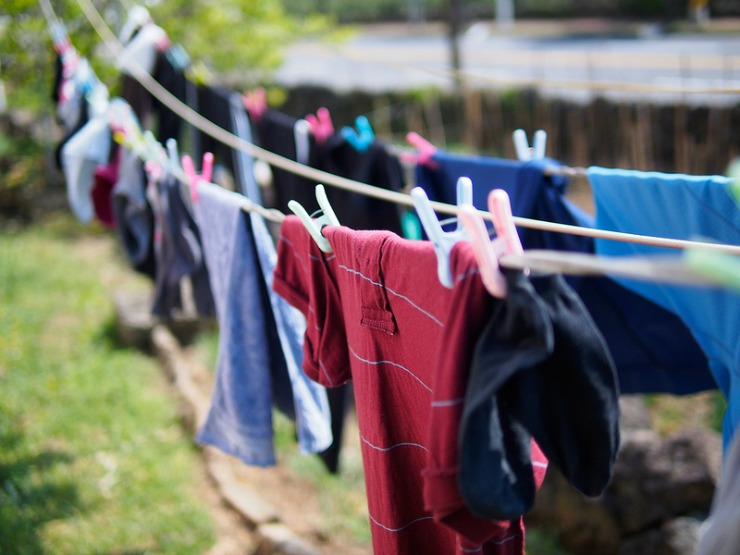 tips to make doing laundry easier featured image