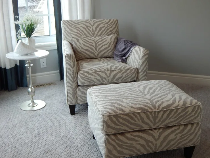 Using a Durable Material to Reupholster and Refinish Your Furniture main image