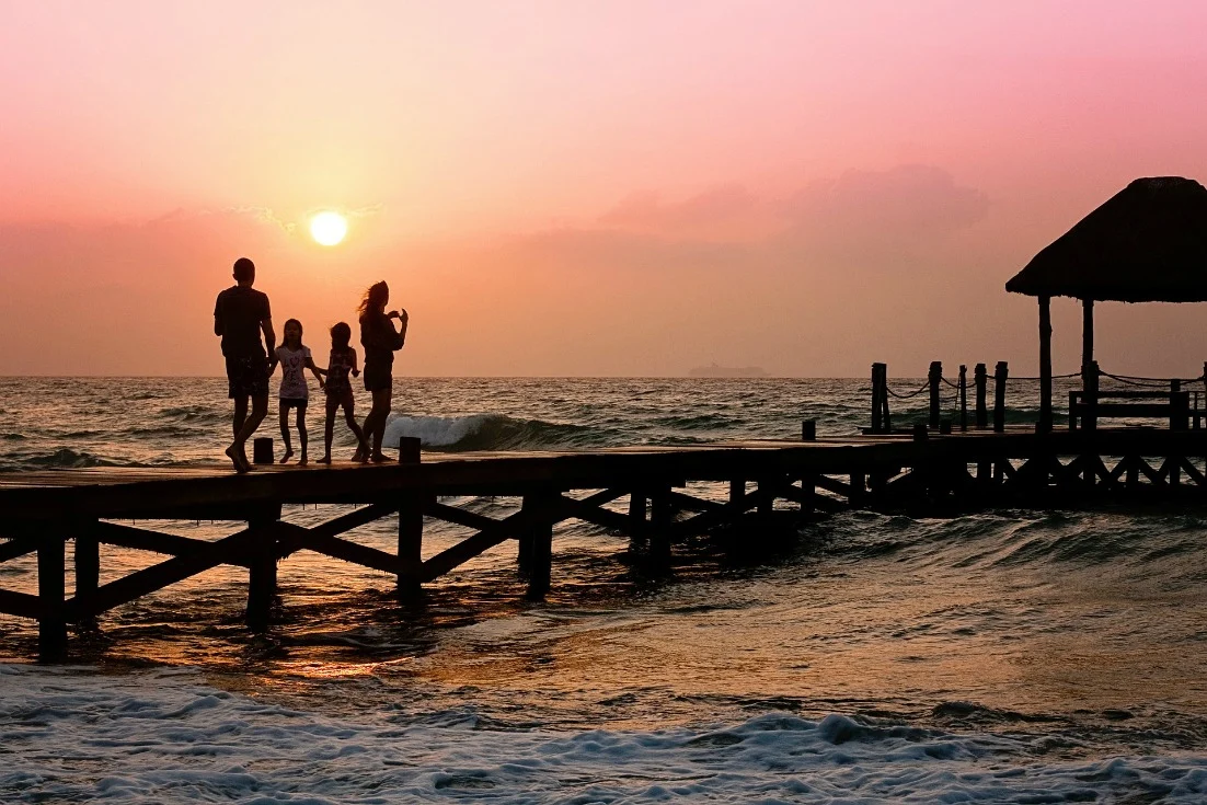 Things To Consider When Choosing A Vacation Rental For You And Your Family pier