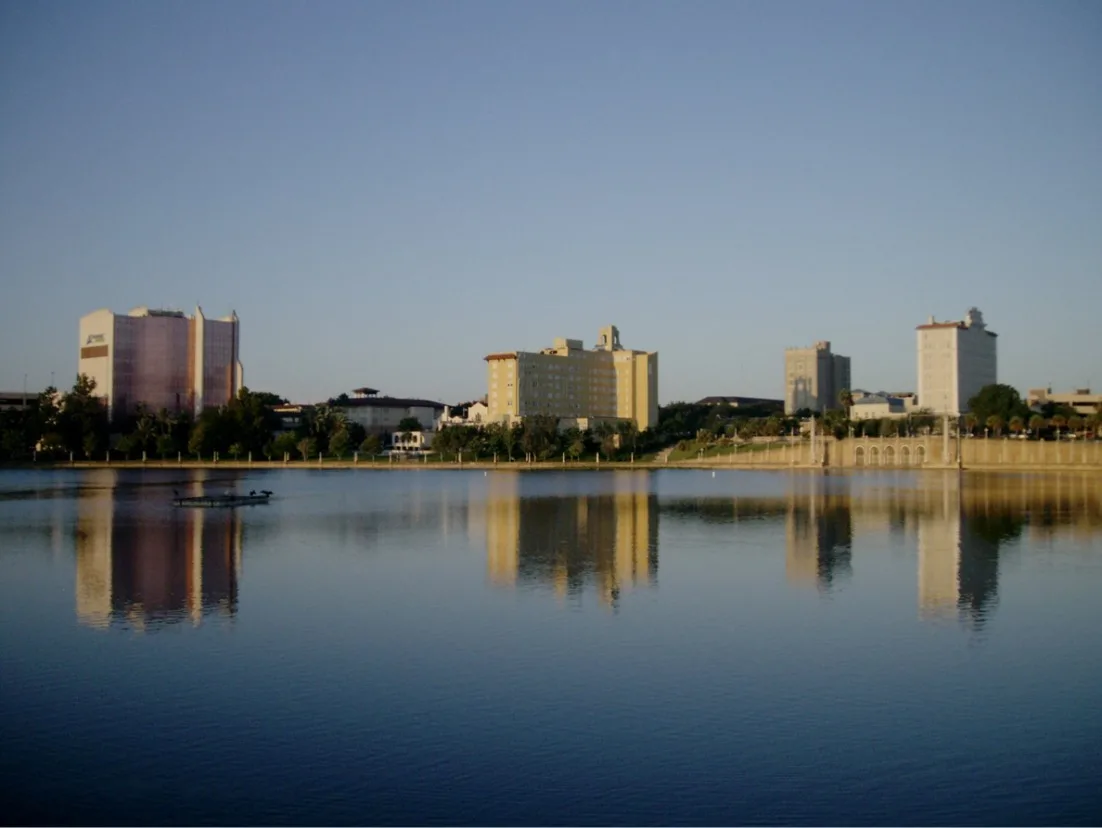 florida road trip view of hotel by lake