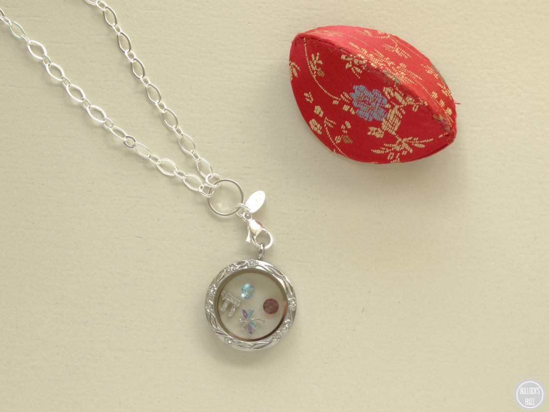 origami owl living locket necklace and holder