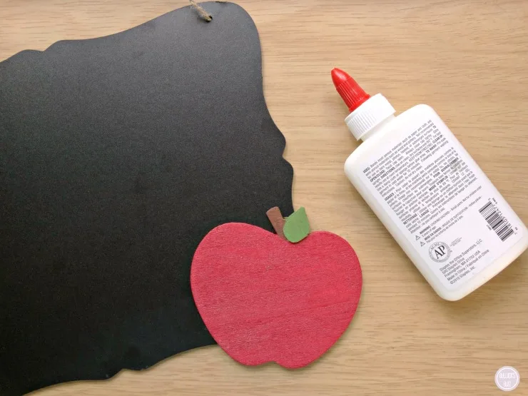 DIY Teacher Chalkboard teacher Appreciation Gift Teacher Chalkboard and Apple glue apple to the chalkboard