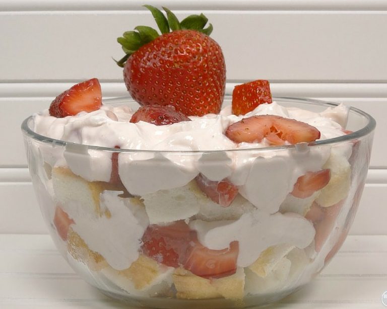 Angel Food Strawberry Yogurt Trifle