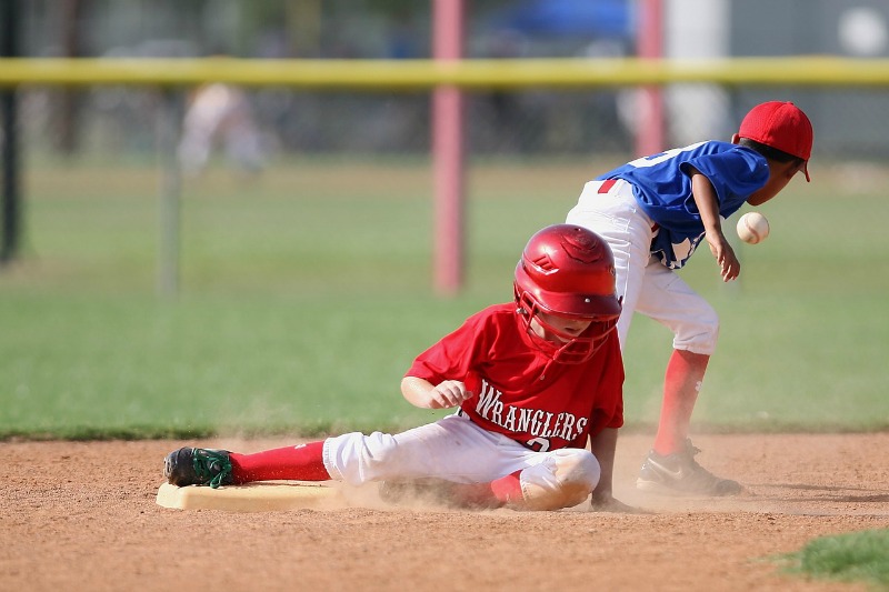 school sports related injuries baseball