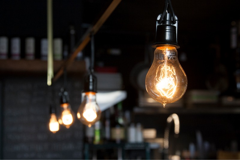 Great Ways To Make Your Home Environmentally Friendly lightbulbs that are energy efficient