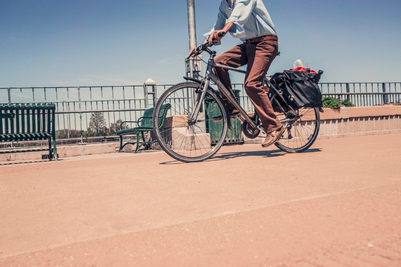 cycling-to-work-bike-rider