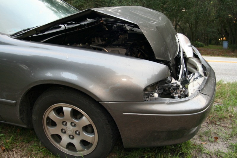 damaged car how to avoid car accidents