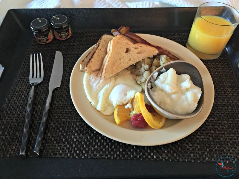 Hotel Indigo Tuscaloosa breakfast in bed