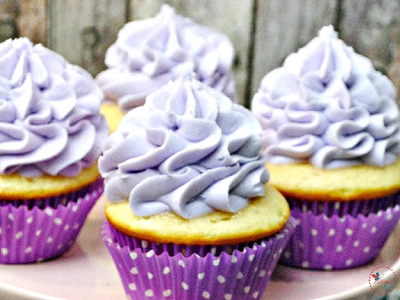 Lavender vanilla cupcakes finished