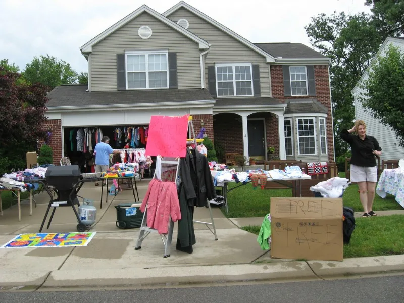 Tidy Home Tidy Mind Declutter Your Way To Happiness Today yard sale