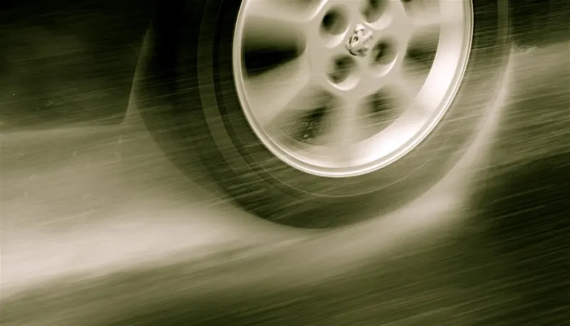 ways to prevent hydroplaning