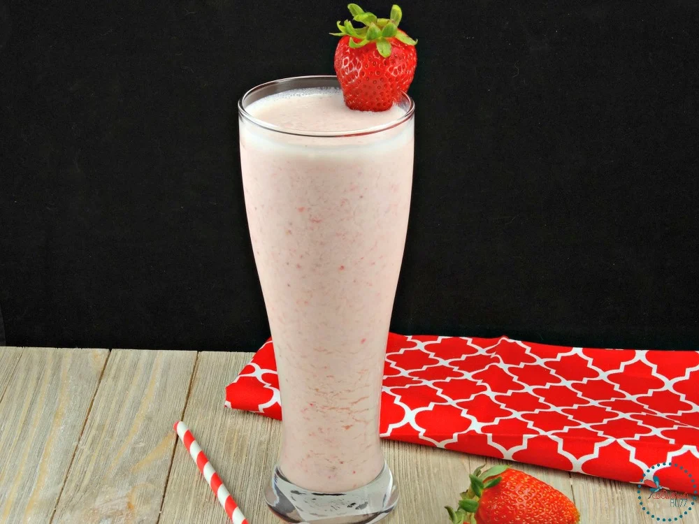healthy spring treats for kids like this smoothie