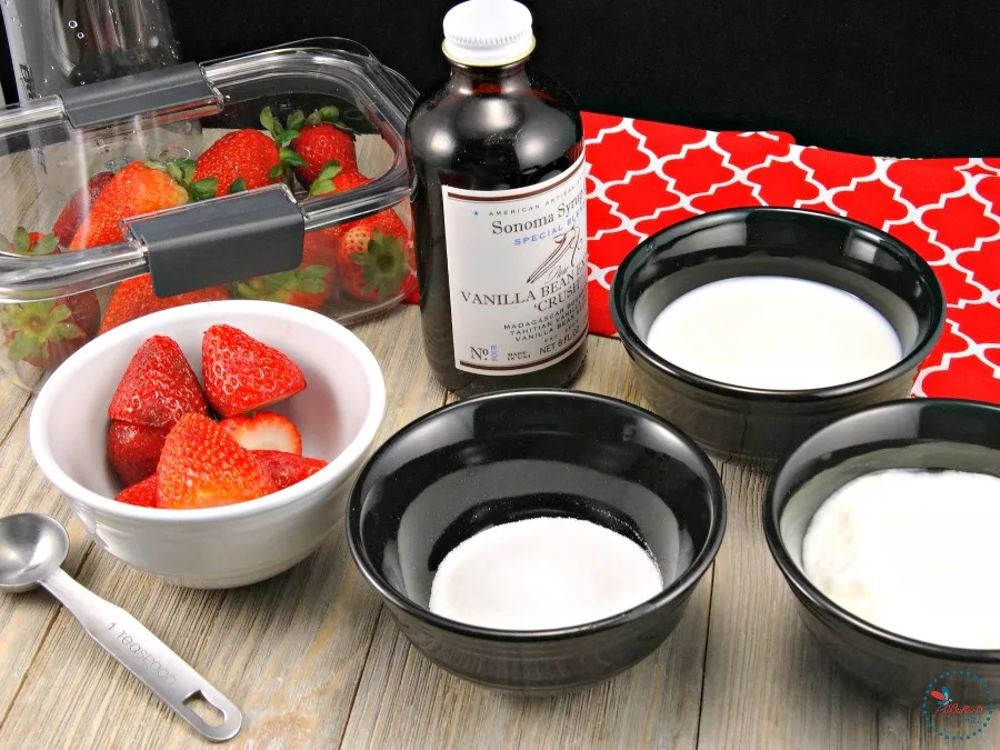 Strawberry Vanilla Smoothie ingredients