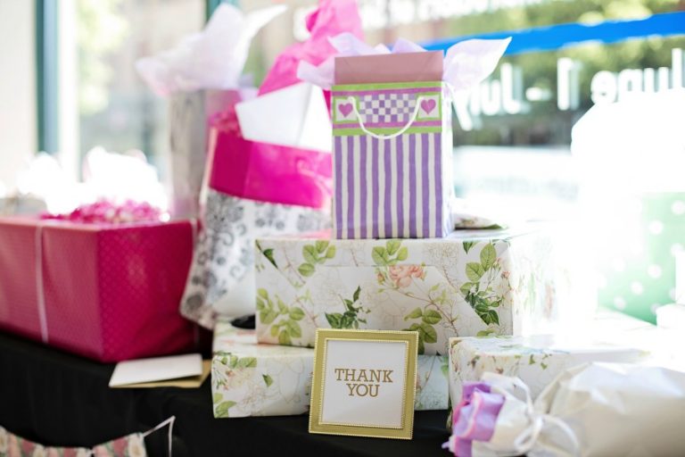 Choosing a Perfect Wedding Gift - Tips for Choosing a Gift They'll Love