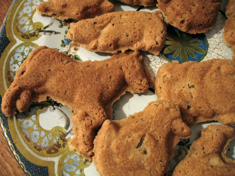  Recipes Using Fresh Herbs rosemary shortbread