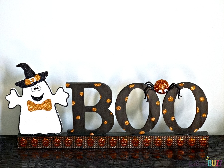 A frighteningly faBOOlous DIY Halloween sign tutorial
