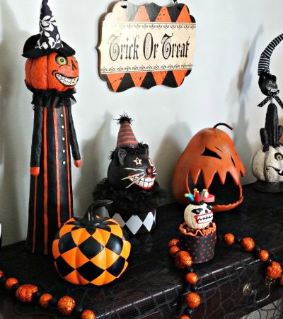 Halloween Tablescape – A Haunted Harlequin Halloween
