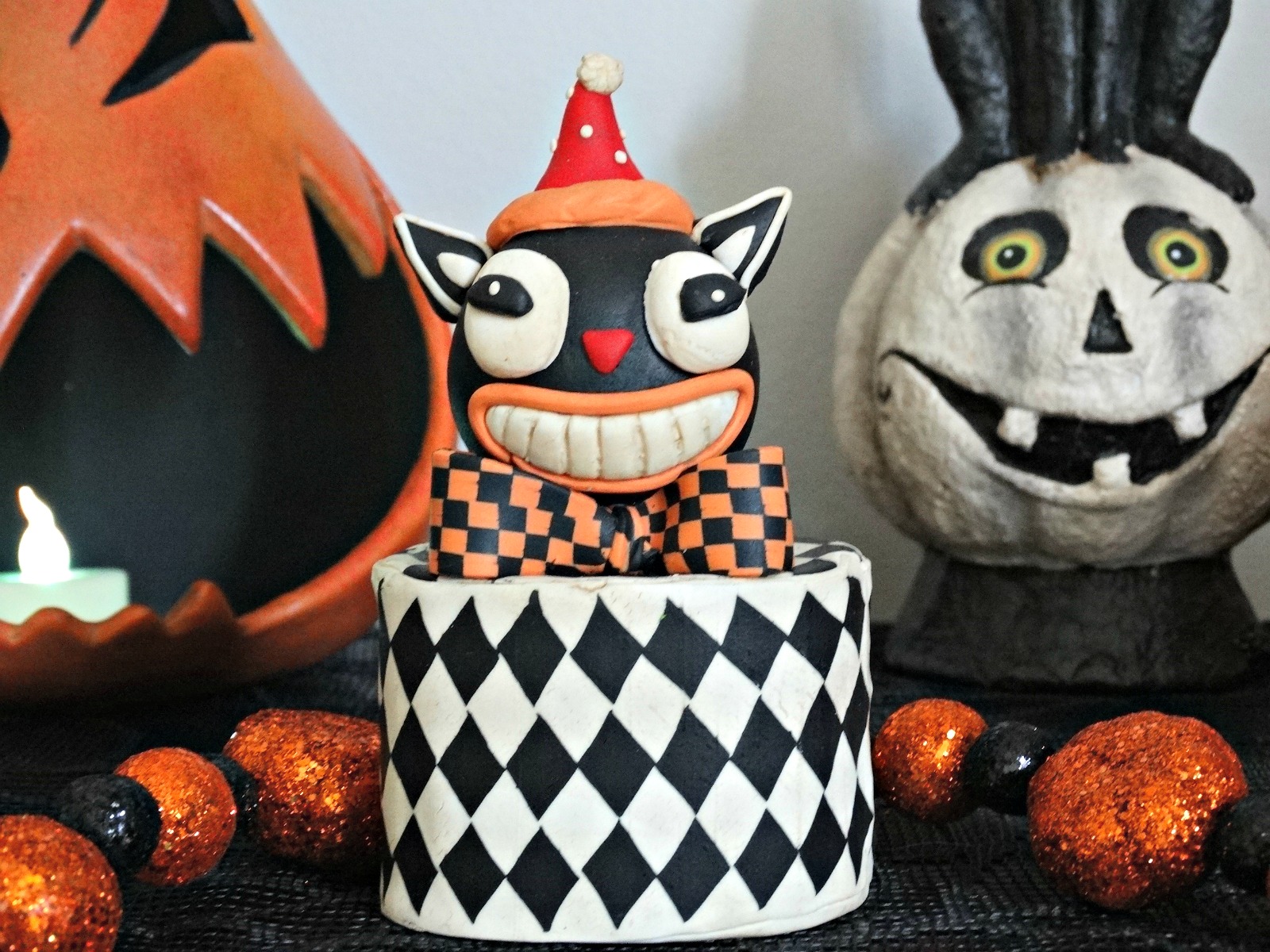 Halloween tablescape Haunted Harlequin small cat box