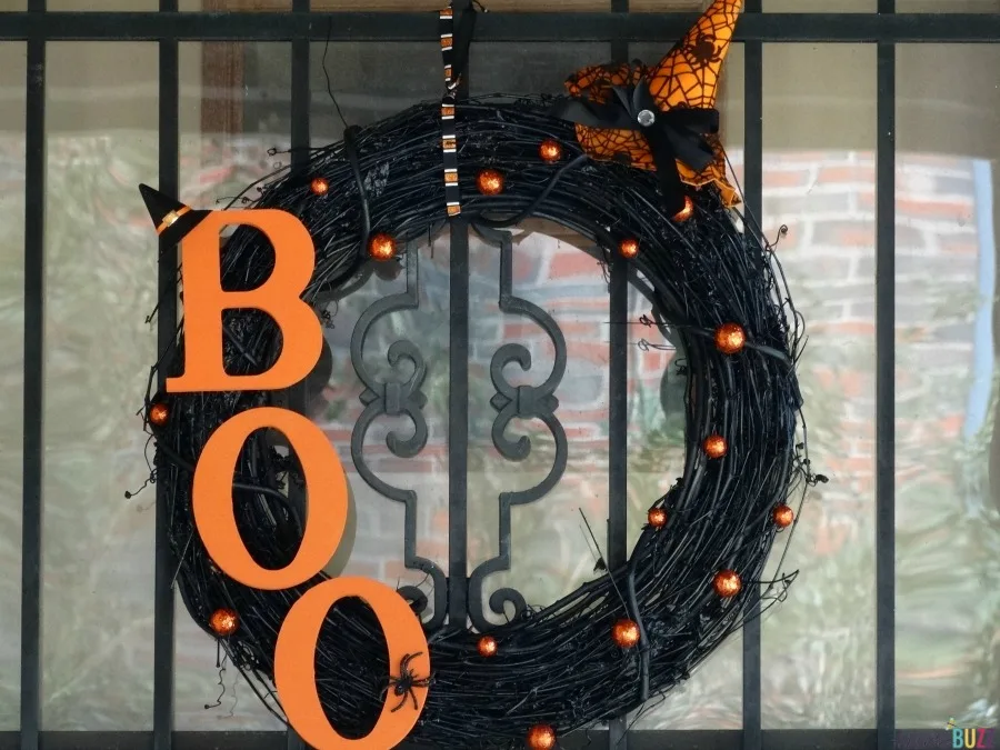 DIY Halloween Wreath tutorial