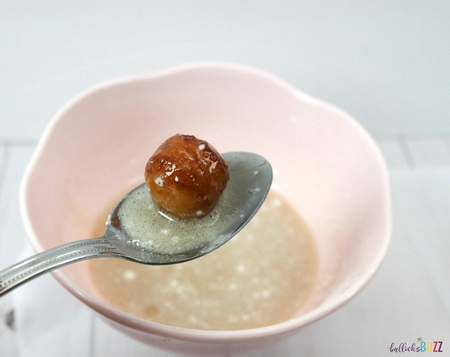 Dip each of the Bunny Tails into the glaze 