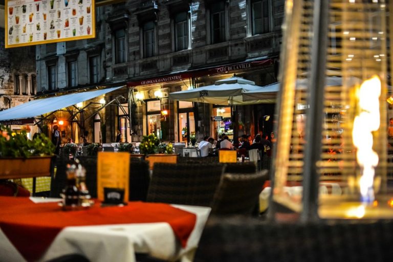 food tour at sidewalk Croatian cafe