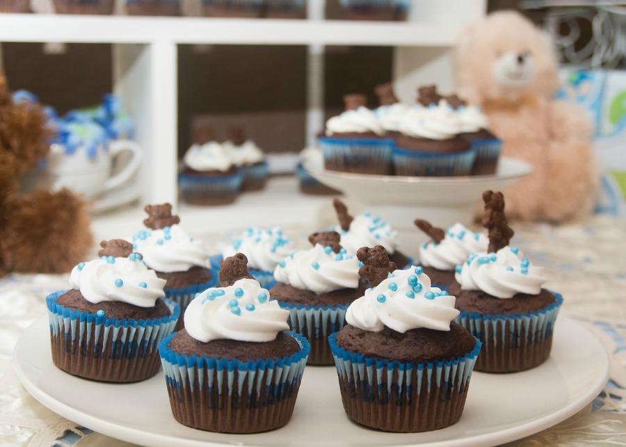 baby shower cupcakes