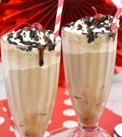 Brownie Sundae Root Beer Floats in frosted mugs