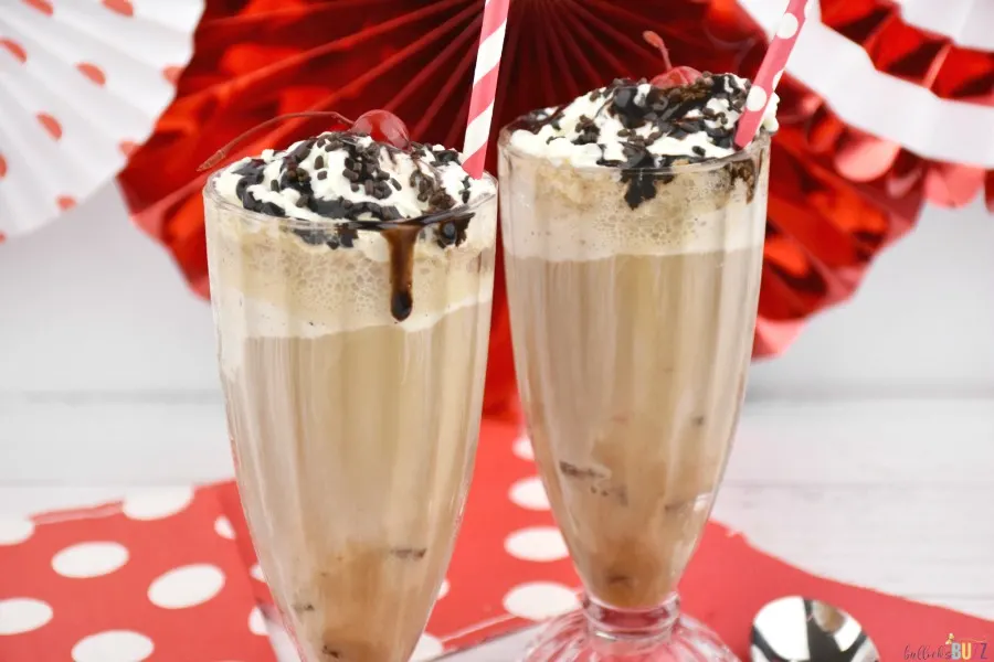 Brownie Sundae Root Beer Floats in frosted mugs