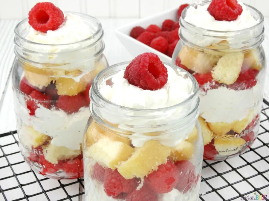 raspberry desserts in a jar