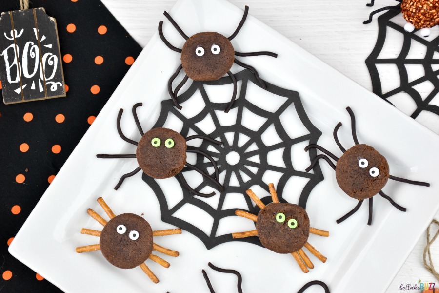 easy Halloween snack idea Spooky Halloween Spiders